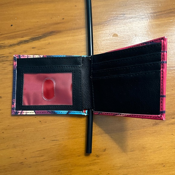 Superman Bi-Fold Wallet - Official DC Comics - Picture 5 of 9